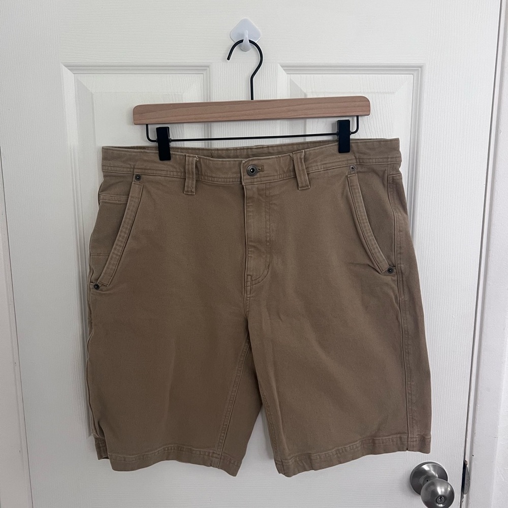 Eddie Bauer Brown/Tan Cargo Shorts